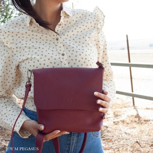Leather Crossbody Bag for Women. Bags and Purses Ladies. Handmade leather handbags. 1st mothers day gift. Available in 23 colors. Joy M Burgundy - Floater