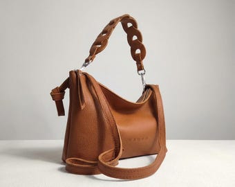 Leder-Crossbody-Tasche für Damen, handgefertigte Schultertasche mit geflochtenem Riemen. ARIA
