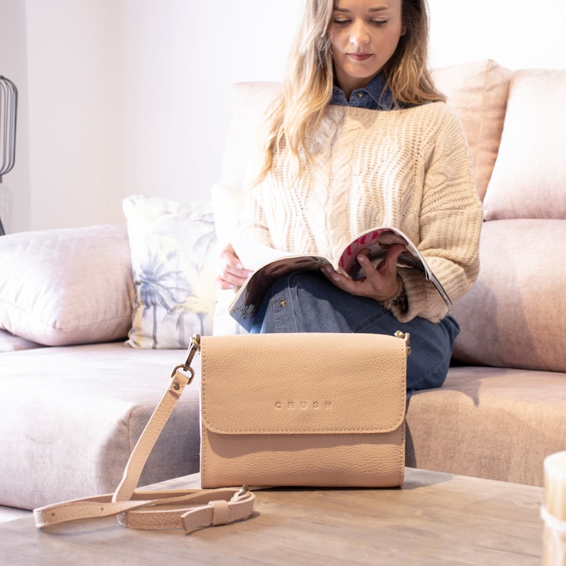 Bolso bandolera pequeño de piel para mujer. Bolsos de cuero hechos a mano. Bolso bandolera de piel. Bolsa de todos los días. Monederos para damas. Regalo para madre. NEMI imagen 6