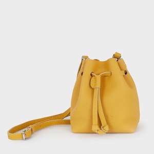 Emmer Crossbodytassen. Handgemaakte leren handtassen voor dames. Kleine Crossbody portemonnee. Verjaardagscadeau voor haar. Uniek cadeau voor vrouwen. MAGIE Golden