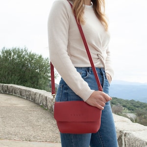 Handmade Leather Crossbody Bag: Minimalist Zipper Work Bag, 19 Colors