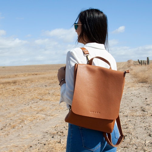 Full Grain Leather Convertible Backpack: Handmade Minimalist  display picture 3