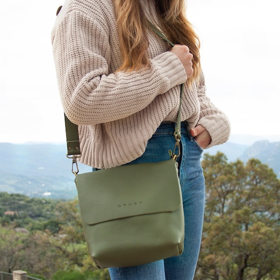 Minimalist Leather Crossbody Bag