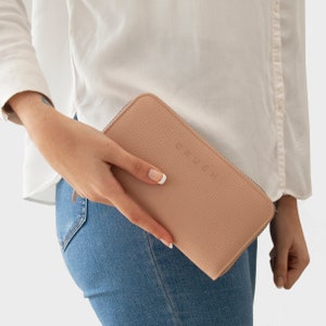 Leather handmade wallet for women. Soft leather coin purse. Handmade Gifts for Women. Minimalist Gifts for her. Available in 7 colors. Hope.