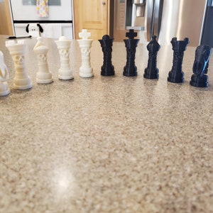 Skeleton Head Chess Piece Set