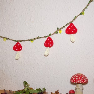Bandierine di funghi all'uncinetto - Fatte a mano nel Devon UK - Regali stravaganti autunnali - Piccole imprese all'uncinetto - Bella estetica autunnale