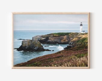 Leuchtturm Druck, Digitaler Download, Fine Art Fotografie, Neutraler Druck, minimalistischer Druck, moderner Druck, Wanddruck, Landschaft, Meer Häuser