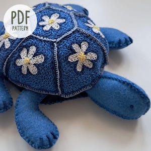 Felt Tortoise PDF Sewing Pattern with Full Instructions,  DIY 3D turtle hand embroidery pdf pattern, 25G013
