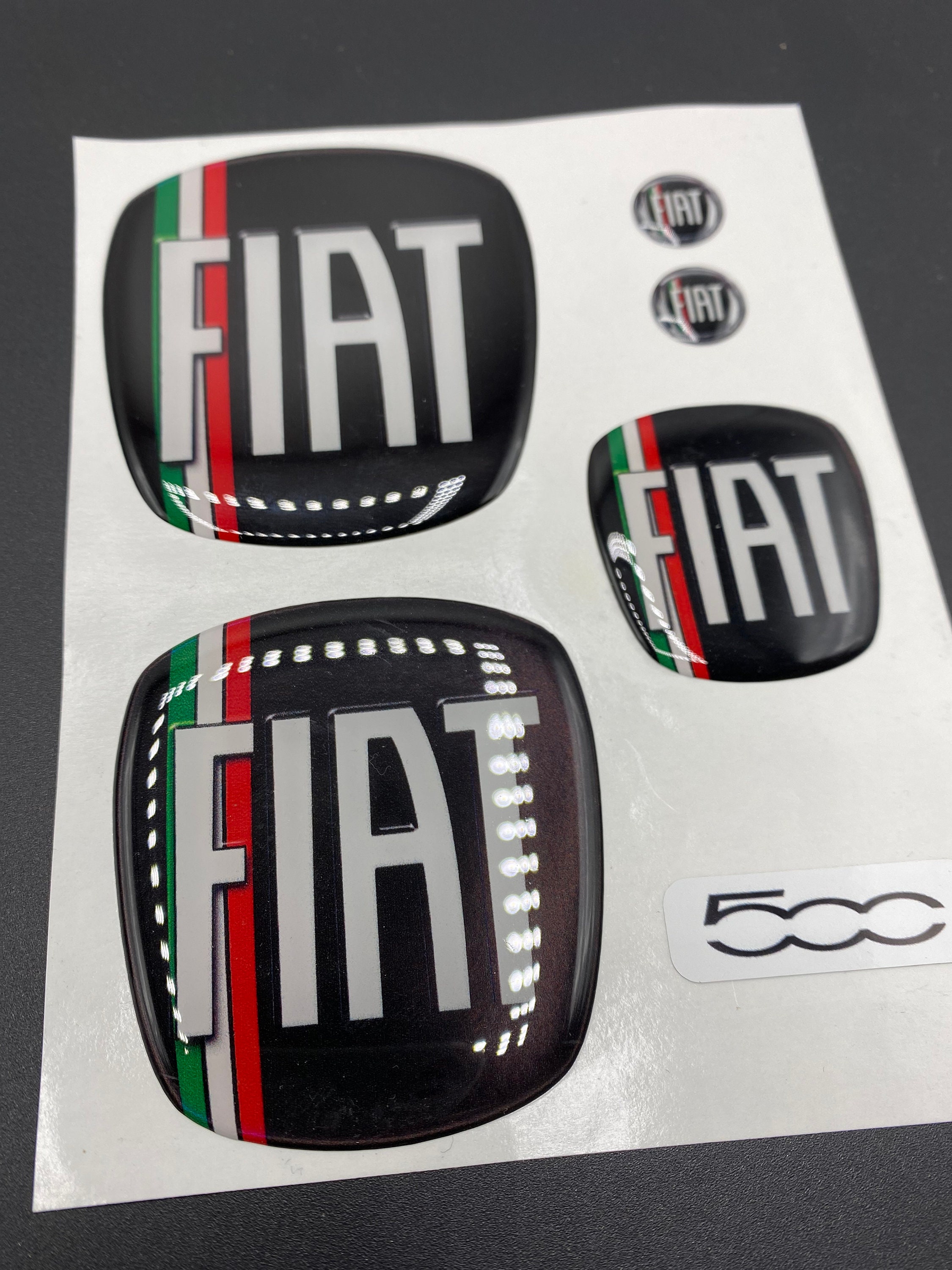 Fiat car badge -  Italia