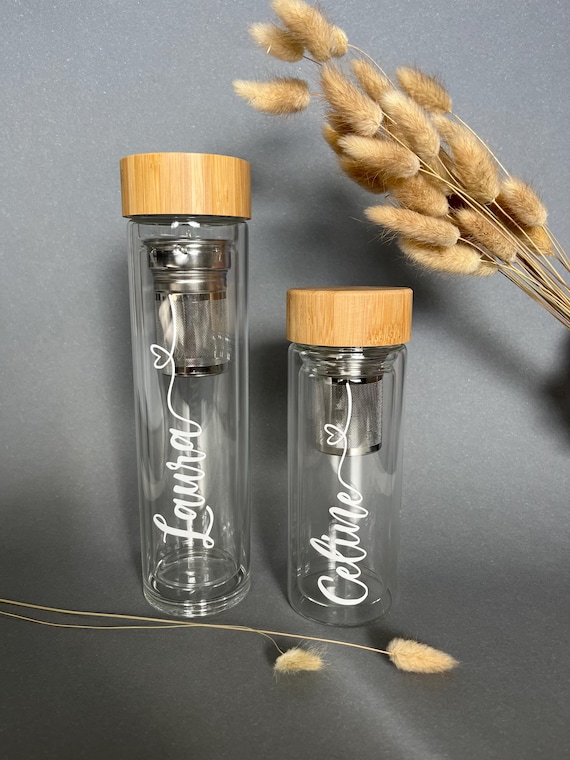 Wunderschöne Glasflasche doppelwandig mit Tee-Sieb, Trinkflasche mit Namen personalisiert tolles Geschenk für Frau / Mann / Geburtstag