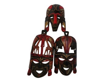 Hand-Carved African Wooden Masks: Cultural Art Decor, Giraffe Detail