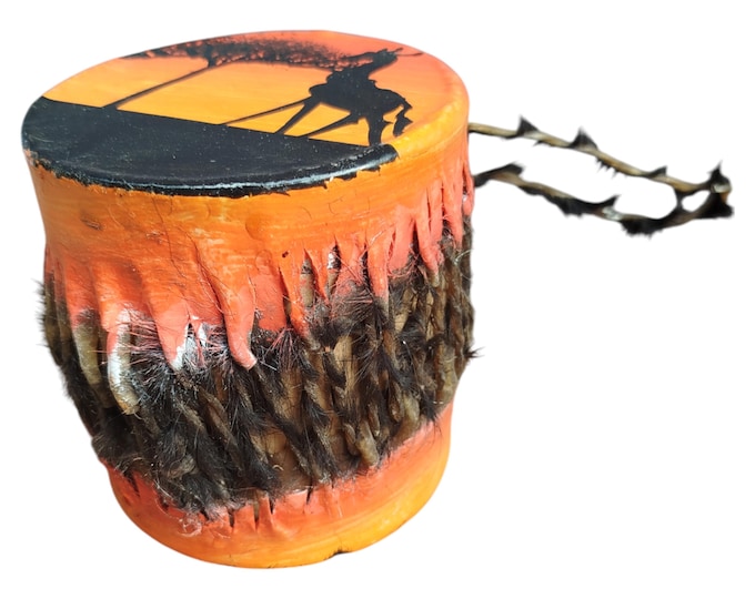 A Giraffe Hand Painted Kenyan Mini Drum African Sunset Souvenir Tribal Art Decor Gift Collectible Display