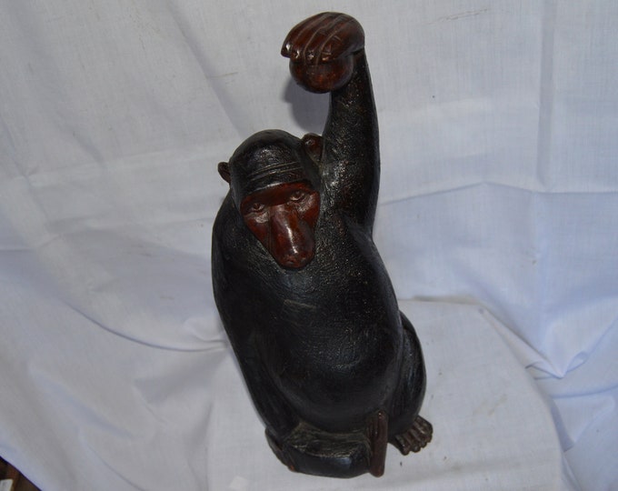 Artfully Carved Wooden Gorilla Statue holding rock Africa Safari Shelf Table top console top Art