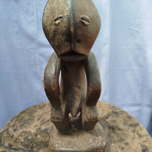 Antique Kusu Sickness Statuette - DRC (Democratic Republic of Congo) Art gift  Home Decor Table top Console Shelf top