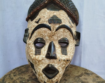 Original Beni Lulua Mask, Captivating African Artistry Art gift wood Wall Hanging Home Decor