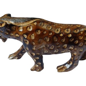 On sale!Hand-Carved Wooden Leopard Figurine - African Wildlife Art Decor|Traditional Decor|home decor