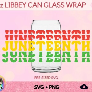Puede incluir: Un envoltorio de vidrio para lata de 473 ml con el texto "JUNETEENTH" en letras rojas, amarillas y verdes. El texto se repite tres veces, con cada repetición ligeramente desplazada de la que está arriba. El envoltorio de vidrio para lata está predimensionado para una lata de 473 ml.