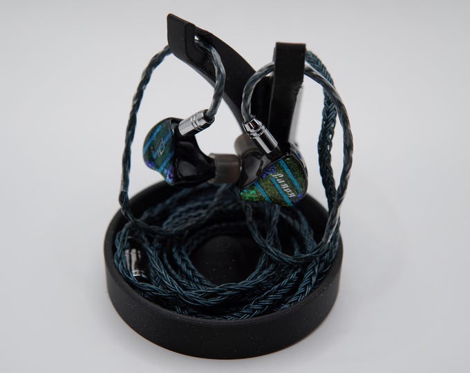 IEM Cradle: Headphone Organizer & Display Stand