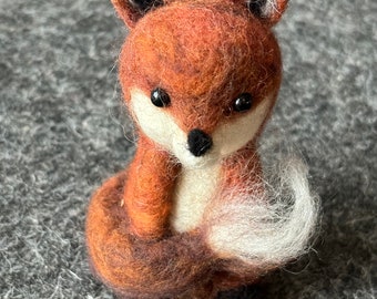 Beginner Wool Felt Fox Needle Felting Kit | Woodland Animal DIY Craft Gift Set