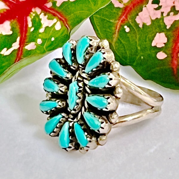 Beautiful Signed "LK" Zuni Turquoise and Sterling Silver Cluster Ring Size 7