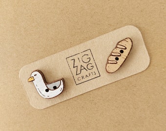 Seagul and baguette button set - seagul pin - baguette button - quirky sew on tags