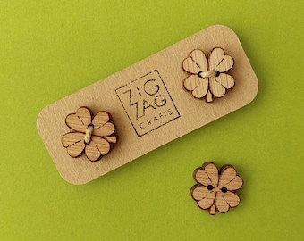 Four leaf clover button- clover pin - sew on tag