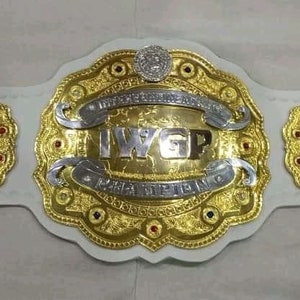 IWGP WORLD HEAVYWEIGHT wrestling championship title belt
