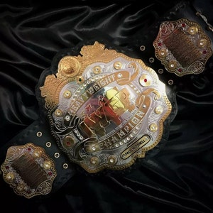 IWGP WORLD HEAVYWEIGHT wrestling championship title belt
