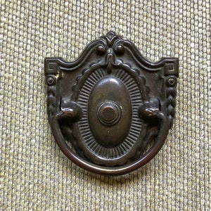 Vintage Hepplewhite Shield Drawer Pull, Dark Brass Color, Dresser Cabinet Pull, Single Screw Mount
