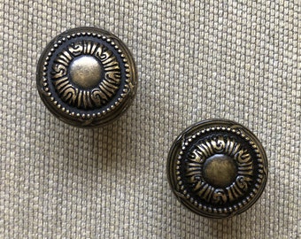 Antique Brass Finish Floral Drawer Knobs, Flower Knobs, Dresser Cabinet Knobs