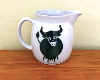 Vintage Arabia Pitcher Green Bull, Arabia Of Finland Mid Century Modern Milk Pitcher, MCM, Anja Juurikkala, Heluna Series, Scandinavian Cow