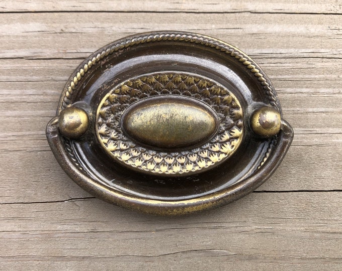 Vintage Hepplewhite Drawer Pull, Antique Brass Finish Dresser Pull, Vintage Drawer Pull