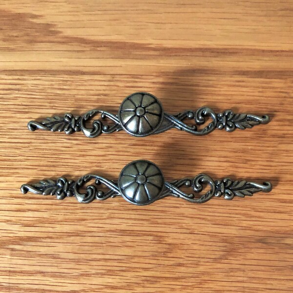 Vintage Antique Brass Finish Drawer Pulls Backplates SETS OF 2 Dresser Pulls, Cabinet Pulls, Drawer Knobs,  Armoire Pulls Handle