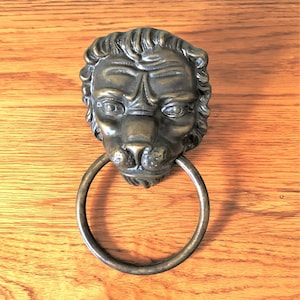 Vintage Brass Lion Towel Holder / Towel Ring, Lion Door Knocker LARGE, Heavy Solid Brass, Vintage Door Knocker, Bathroom Decor, Gothic