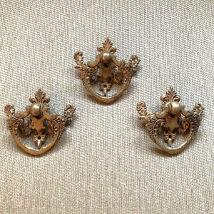 Vintage Brass Ornate Victorian Drawer Pull 3 AVAILABLE, Dresser Pull, Drop Bail Drawer Handle