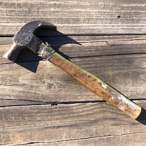 Vintage Hammer H. Cheney ?, Nail Holding Hammer, Carpenter&#39;s Hammer, Antique