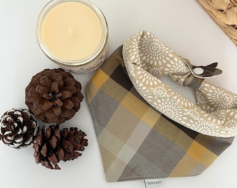 Bandana reversibile a quadri beige marrone per cani o gatti con chiusura a scatto / Bandana a quadri autunnale per cani / Reversibile / Regalo di Natale / Servizio fotografico