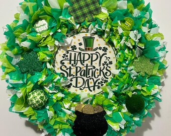 Corona de San Patricio, decoración de puerta principal con trébol verde y olla de oro
