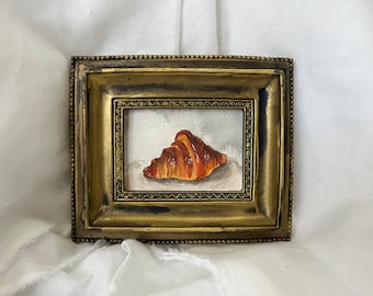 Vintage gouden ingelijste croissant aquarel, origineel en authentiek geschilderd Frans gebak, voedselkunst, Europese antieke look voedselschilderij