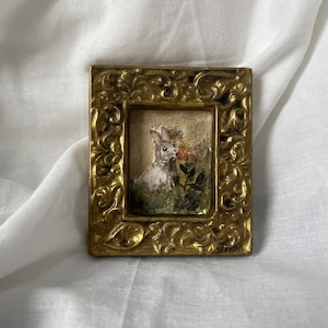 Piccolo ritratto di coniglietto in cornice dorata fatta a mano, simpatico dipinto originale di coniglio fatto a mano, acquerello di coniglietto, arte dell'acquerello incorniciata di animali