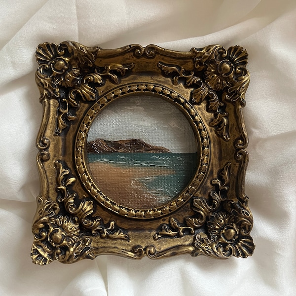 Vintage framed seascape oil painting | Original round antique tropical wall art | Framed beach oil painting gallery | Original coastal art