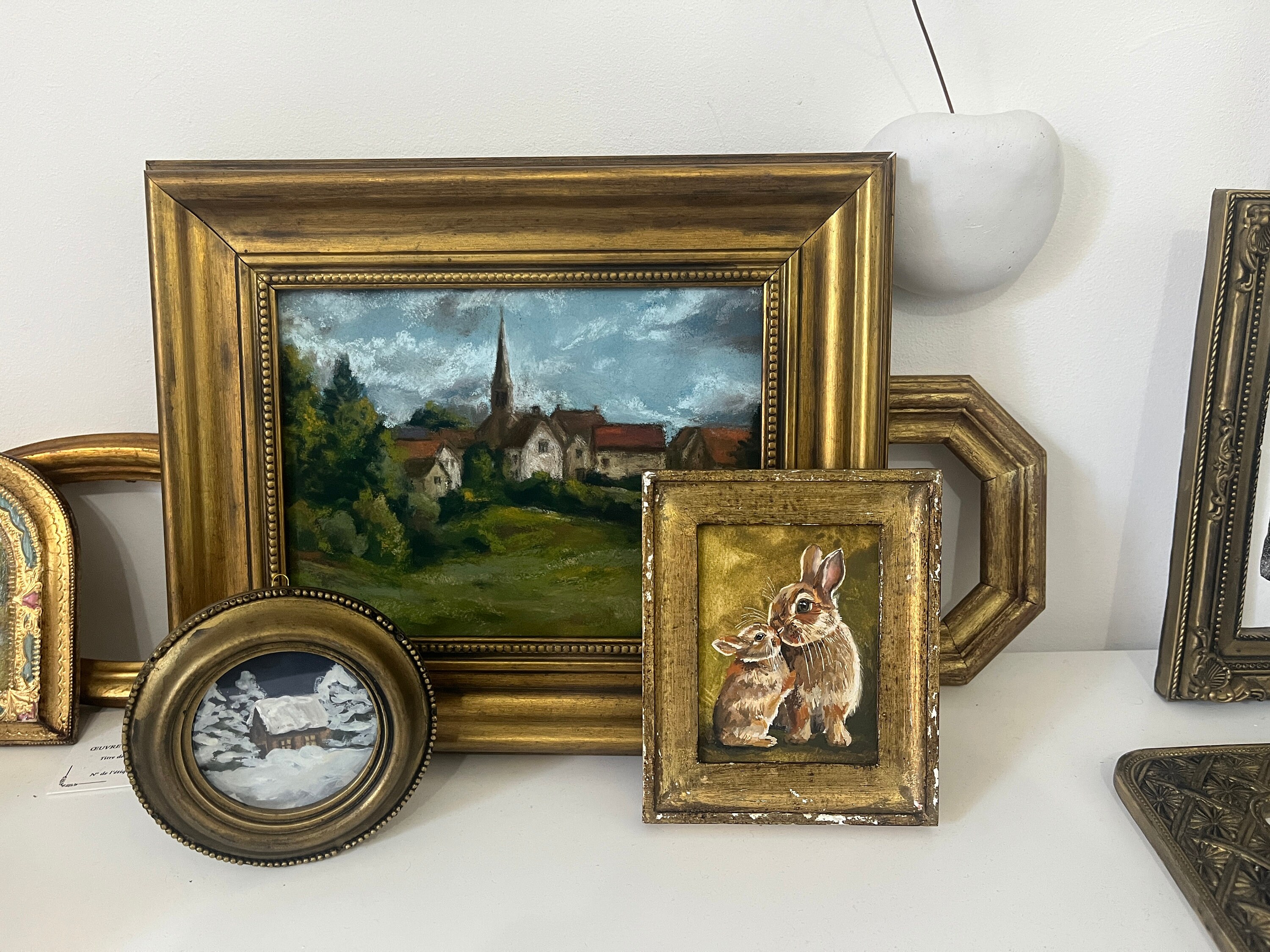 ヴィンテージフレンチスタイルの教会の水彩画 - 金色の額入り