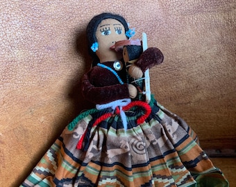 18 Geppeddo Doll Native American Indian Doll Indigenous Doll With Doll Stand Etsy