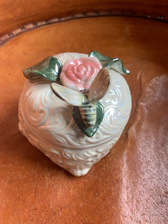 Iridescent White Bee with Flower Ceramic Trinket B