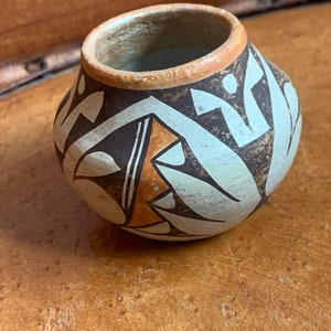 ネイティブアメリカン ジェメズ プエブロ 陶器の壺 - Etsy 日本