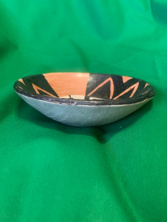 Vintage Native American Papago / Tohono O'odham Pottery Man in the
