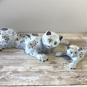 Pair of Antique Desvres Géo Martel French Faience Climbing Cat Kitten Wall Pocket Vases with Floral Design