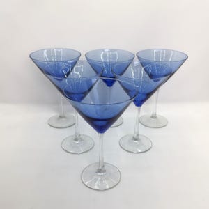 Cobalt Blue Martini Glasses Set of 6 – Vintage 1980s Cocktail Stems – Tall Retro Barware – Clear Stem Drinkware – Blue Party Glasses