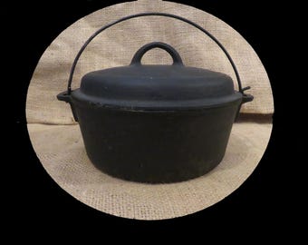 Vintage Cast Iron Crock with lid, USA Listing, Dutch Oven, 5 Qt., Taiwan, self basting, sold as is, needs clean. Cdn and Int'l pls see other