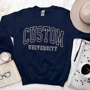 Sweat-shirt universitaire personnalisé, pull de style Varsity décrit, col rond personnalisé College